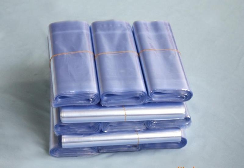 PVC熱収縮袋の供給例 折りたたんだ袋の束